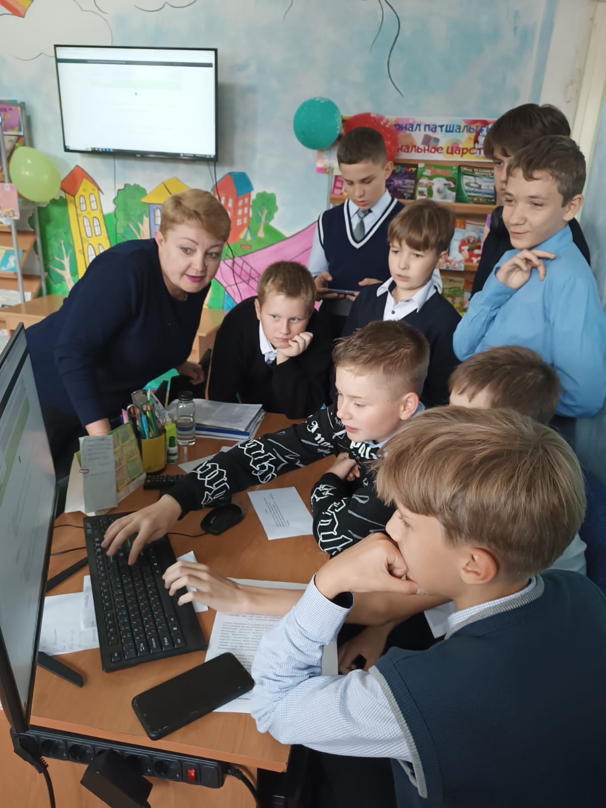 21.09.2023 года, 7 А класс совершил экскурсию в городскую детскую библиотеку г.Шахтинска.