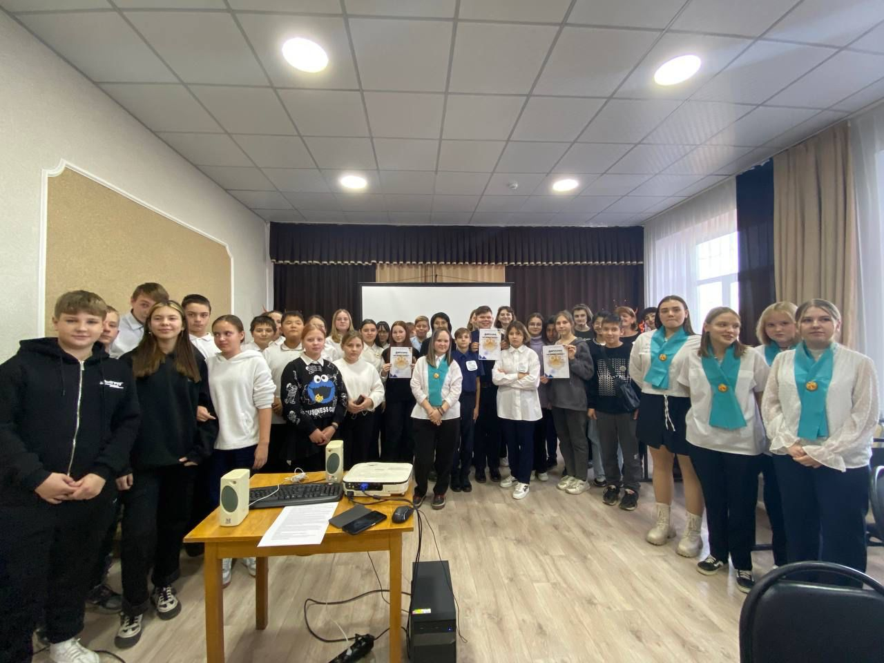 Городская интеллектуальная игра «Что? Где? Когда?» по профессиям