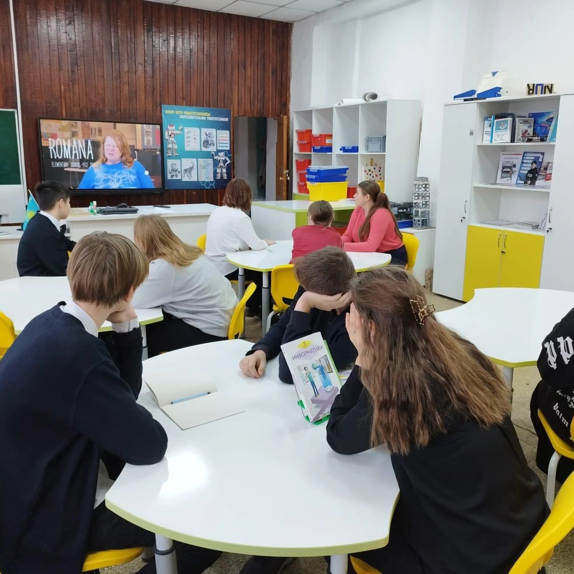 Во второй день Часа Кода