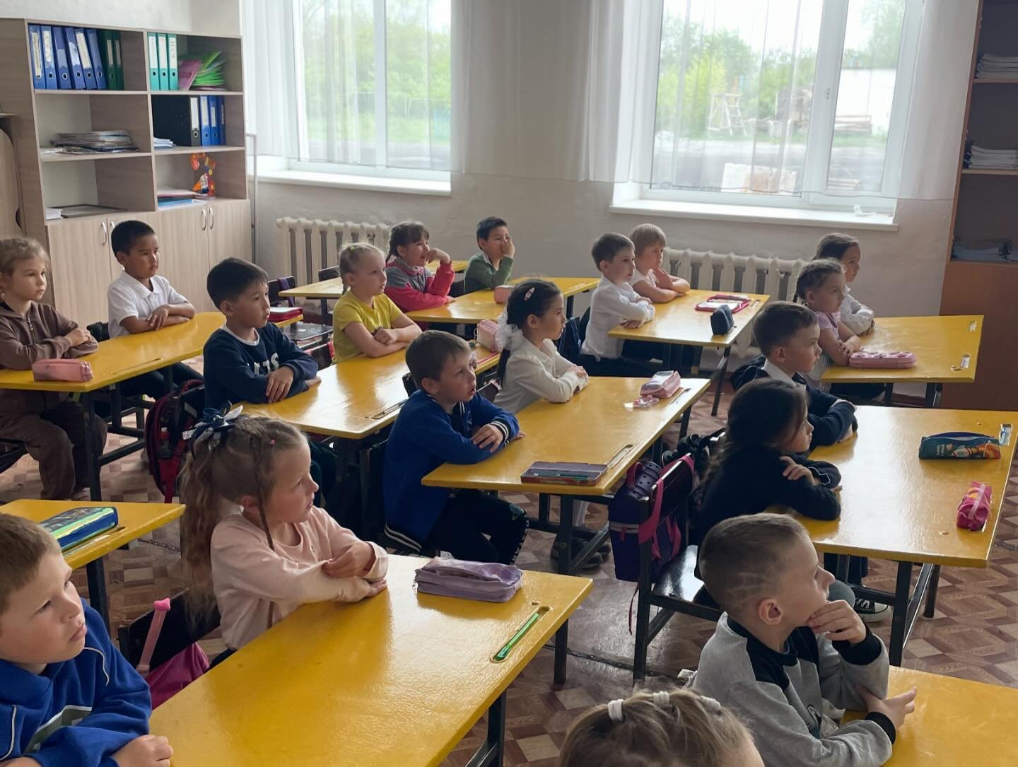 Учимся играя, просмотр сказок по экологии