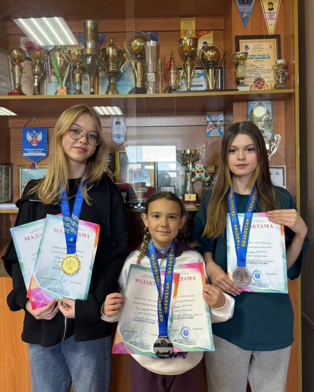 16-21 қараша аралығында Павлодар қаласында ерлер, әйелдер, 18 жасқа дейінгі ұлдар мен қыздар, 12 жасқа дейінгі ұлдар мен қыздар арасында республикалық 64 және 100 шашка фестивалі өтті. 1