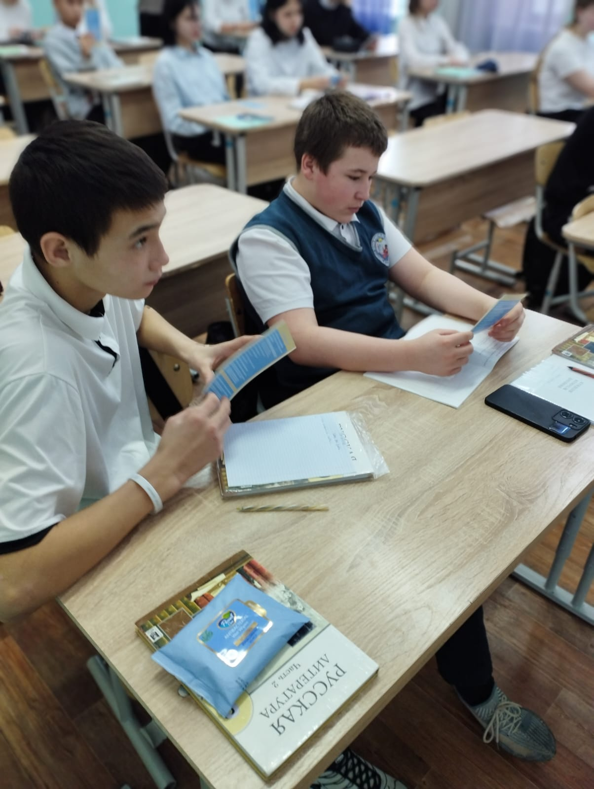 30.01.2025 года представители Саранского высшего гуманитарно- технического колледжа имени Абая Кунанбаева встретились с учениками 9-х классов школы- гимназии имени Шокана Уалиханова.