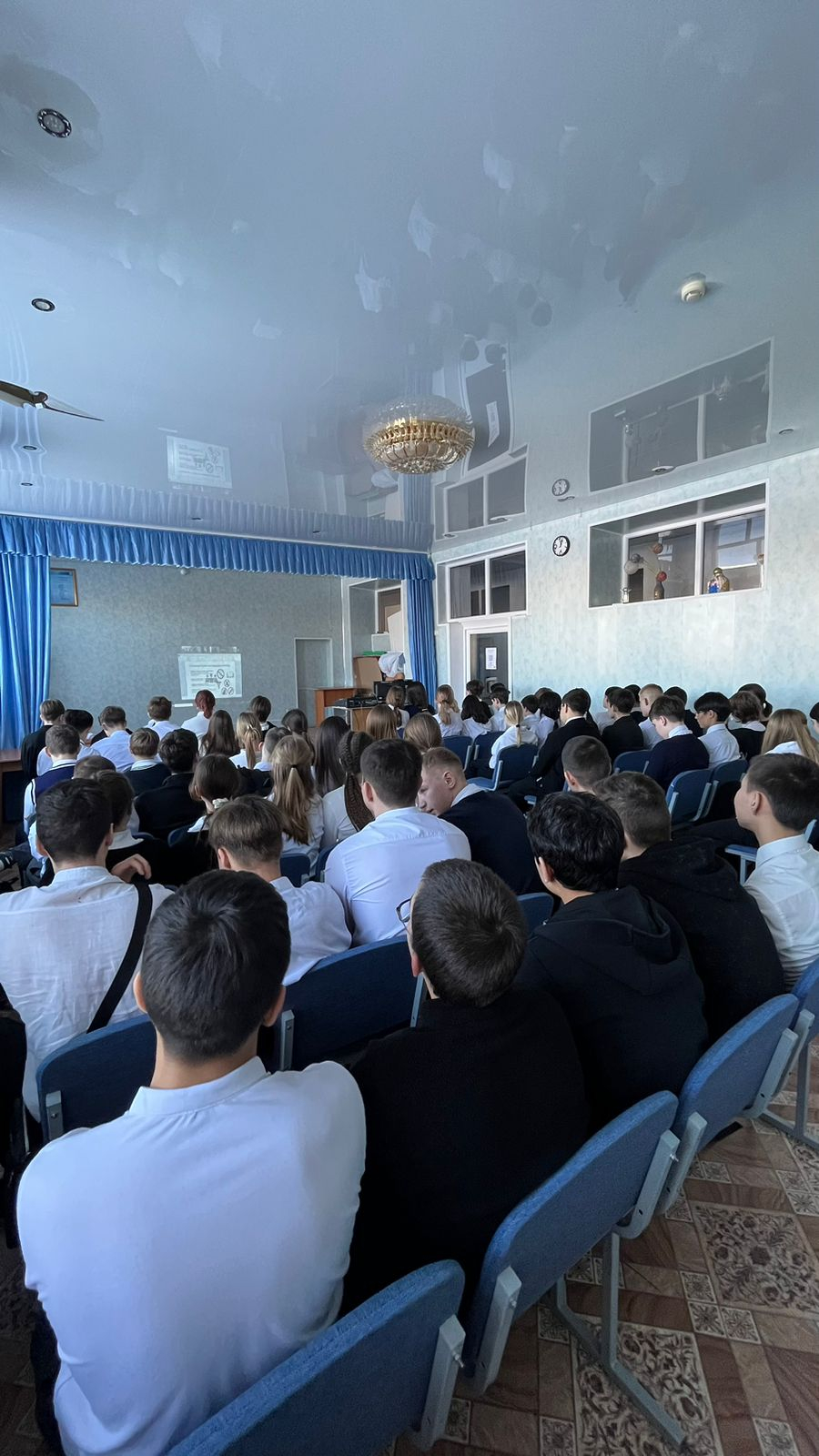 В целях профилактики правонарушений и преступлений среди несовершеннолетних, а также в рамках  правовой недели «Правовой навигатор»  03 февраля 2025 года среди учащихся 7-11 классов проведена онлайн лекция-беседа на тему: «Защита прав несовершеннолетних».