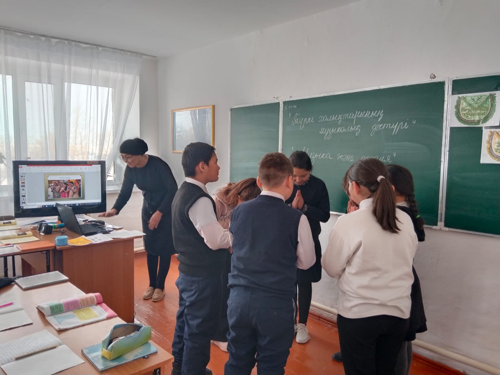 «Түркі халықтарының музыкалық дәстүрлері» 5-сынып, «Музыка және поэзия» 6-сынып Ашық сабақ