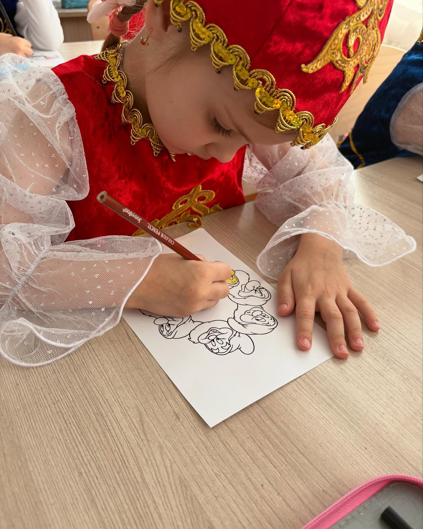 Рисование «Сокровища маленьких гномов»