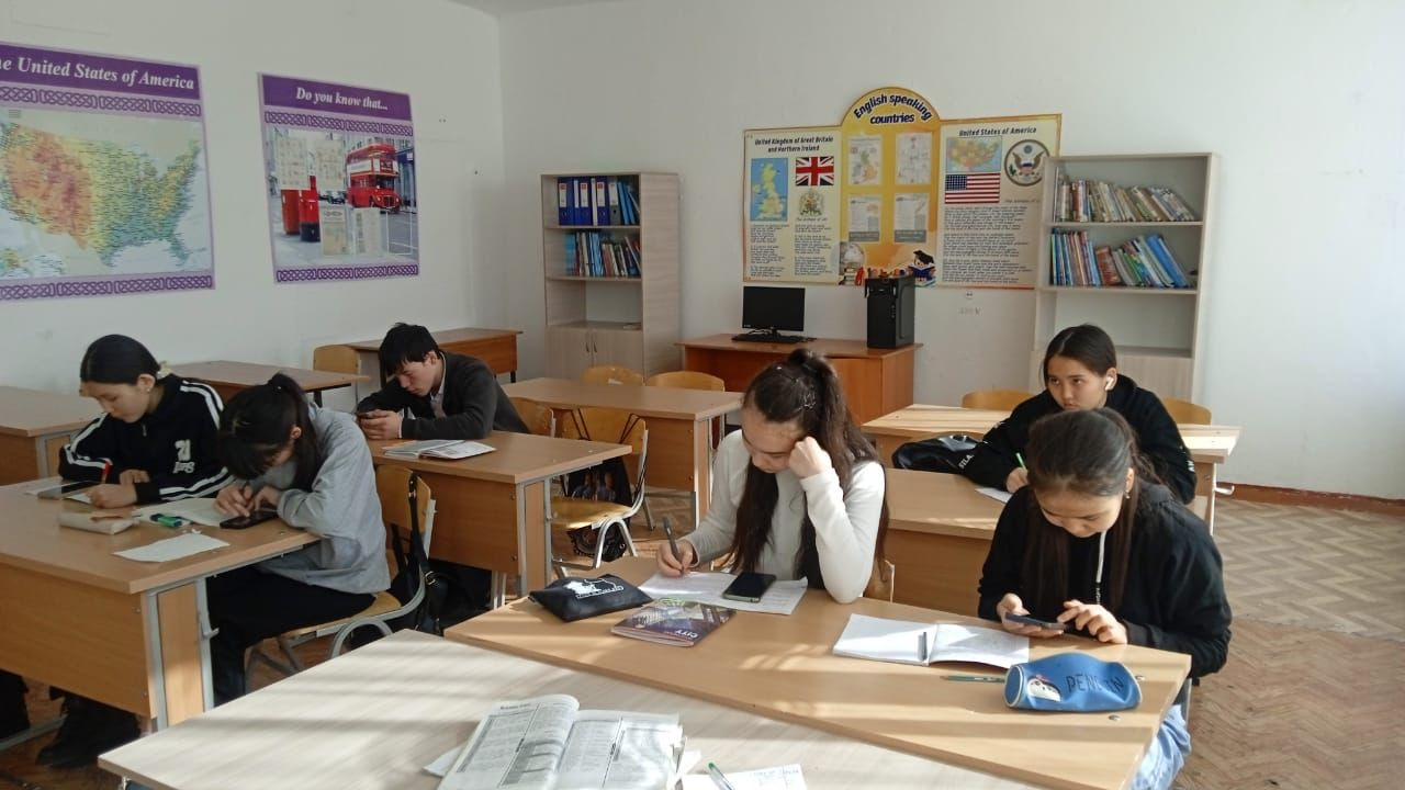 25 наурыз күні химия пәнінен 9-сынып оқушылары арасында “Ерітінді көлемі, тығыздығы бойынша, ерітінділерді сұйылтуға, концентрацияларын арттыруға есептеулер” тақырыбында білім жетістіктерін мониторингтеу (ББЖМ) бойынша кезекті дайындық жұмысы өткізілді.