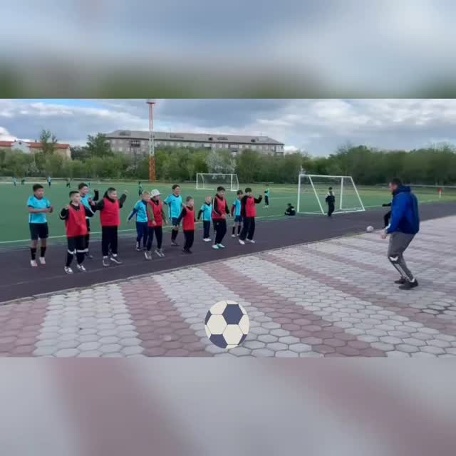 Қуат, қозғалыс және командалық рух – мұның бәрі біздің жігіттерге, жас футболшыларға қатысты! Олар бір орында отырмайды, өйткені спорт тек денсаулық қана емес, мінездің күші де. Олар «Көңілді бол» атты челленджге қатысты.