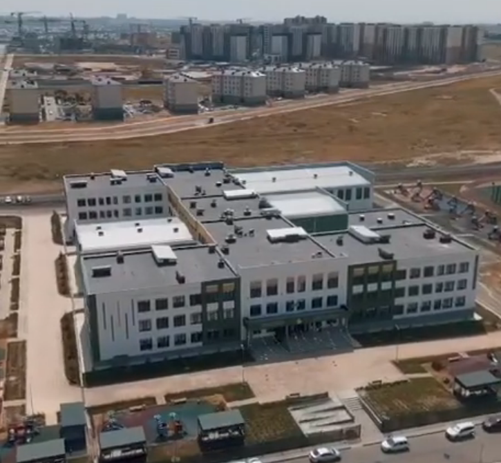  «Келешек мектептері» жобасы аясында салынған Шымкент қаласы Қаратау ауданындағы №143 мектеп 1200 оқушы орнына арналған