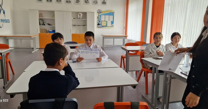 Салематсызба 7 «А» сыныбында «Еңбек түбі береке» атты сынып сағаты өтті.