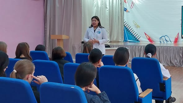 Мектебімізде жоғары сынып оқушы қыздармен өте маңызды әрі актуалды тақырыпта “Жыныстық сауаттылық және ерте жүктілік” атты ашық отырыс өтті.
