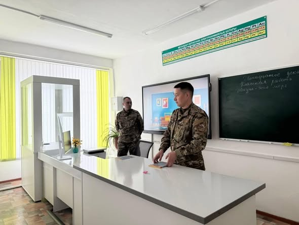 В нашей школе было организовано мероприятие по информированию о правилах безопасности с участием пожарных.