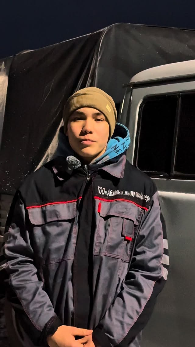 Участник конкурса видеороликов «Образ человека труда» ученик 8 класса школы имени Н.Абдирова - Абдикаликов Дамир.