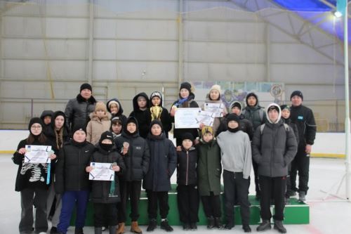 Второе место в общекомандном зачете в соревнованиях по конькобежному спорту.