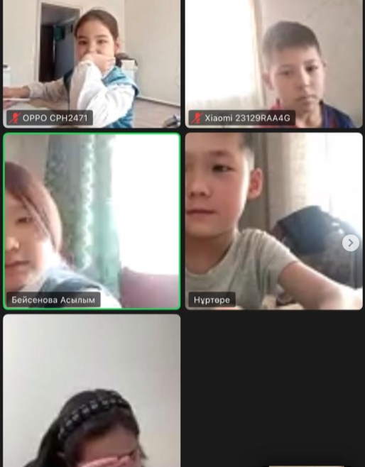 Ауа райының қолайсыздығына байланысты білім алушылардың қауіпсіздігін қамтамасыз ету мақсатында 13 ақпан 2 “А” , 3 “А” және 3 “Ә” сыныптарында сабақтар қашықтан оқыту форматында ұйымдастырылды. Барлық пәндер бойынша сабақтар бекітілген кестеге сәйкес онла