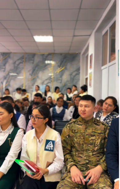 «Жасанды интеллект (ЖИ) мүмкіндіктерін оқу үдерісінде тиімді қолдану» тақырыбында аудандық семинар 