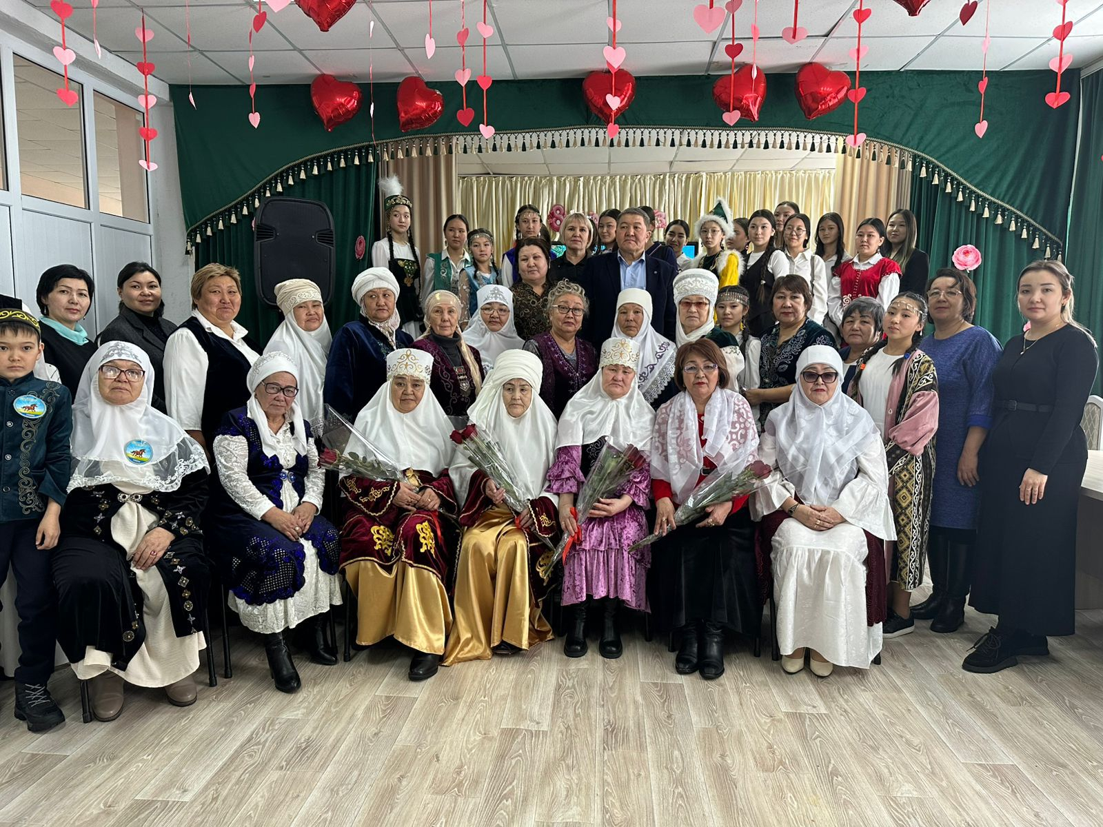 “Әже – ұлт тәрбиесінің алтын діңгегі