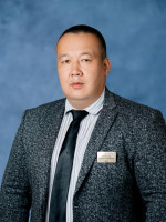 Хомутов Ержан Кайратович-Учитель физкультуры